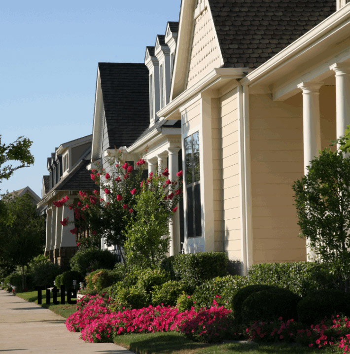 Picture of a street of a nice neighborhood